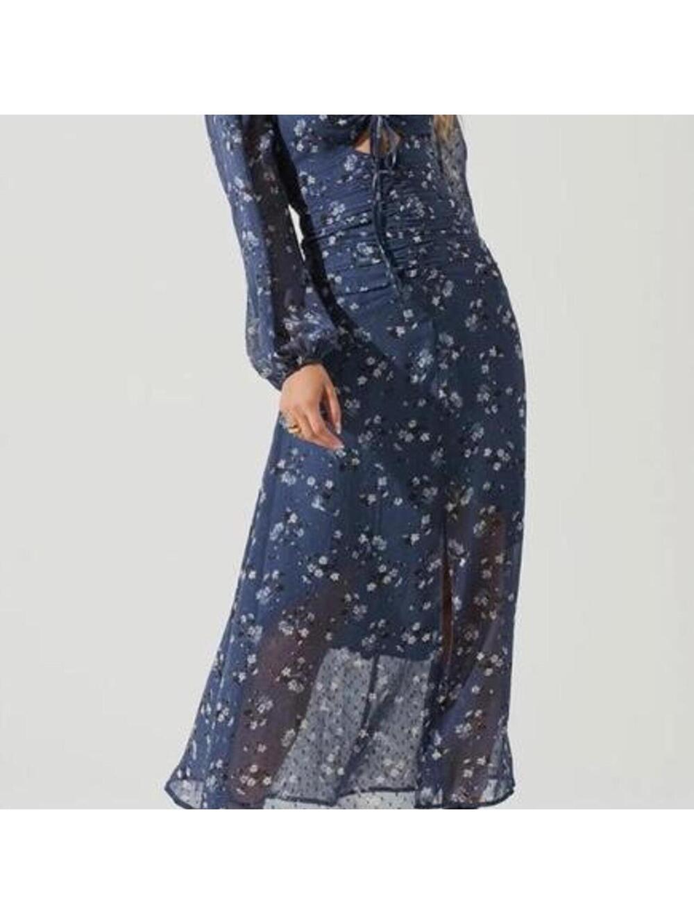 ASTR Long Sleeve Sweetheart Neck Midi Dress